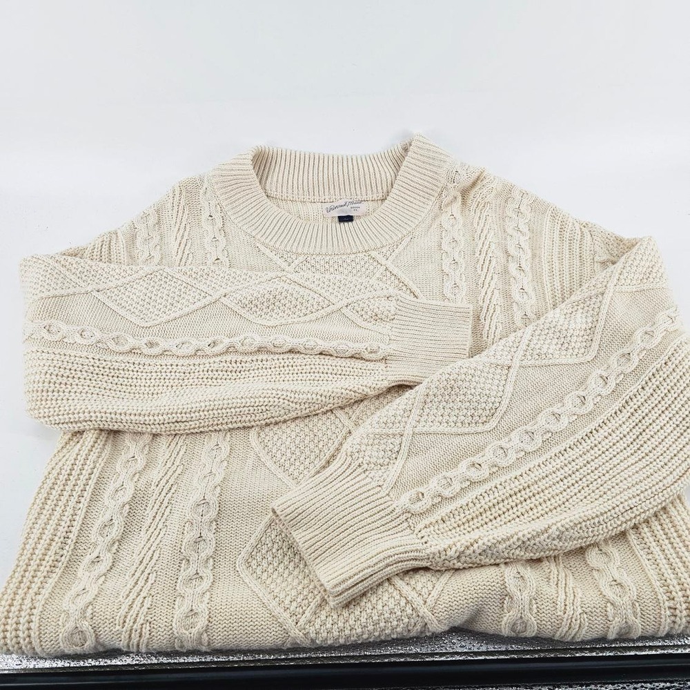 Universal Thread Sweater Women L Cream  Cable Knit Crewneck Long Sleeve College
